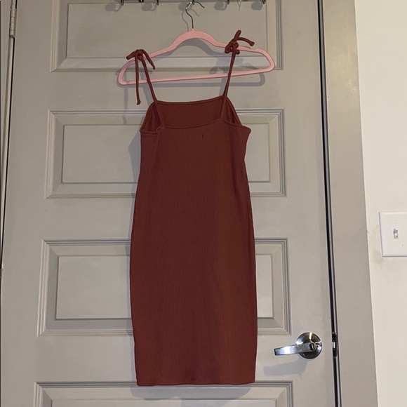 Dress - Picture 2 of 2